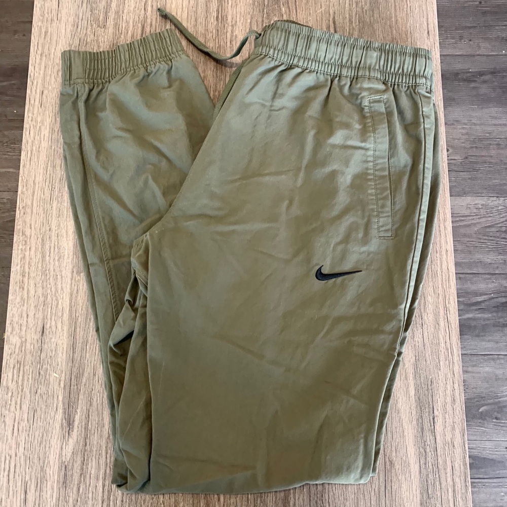 Nike Joggers (Size XL)